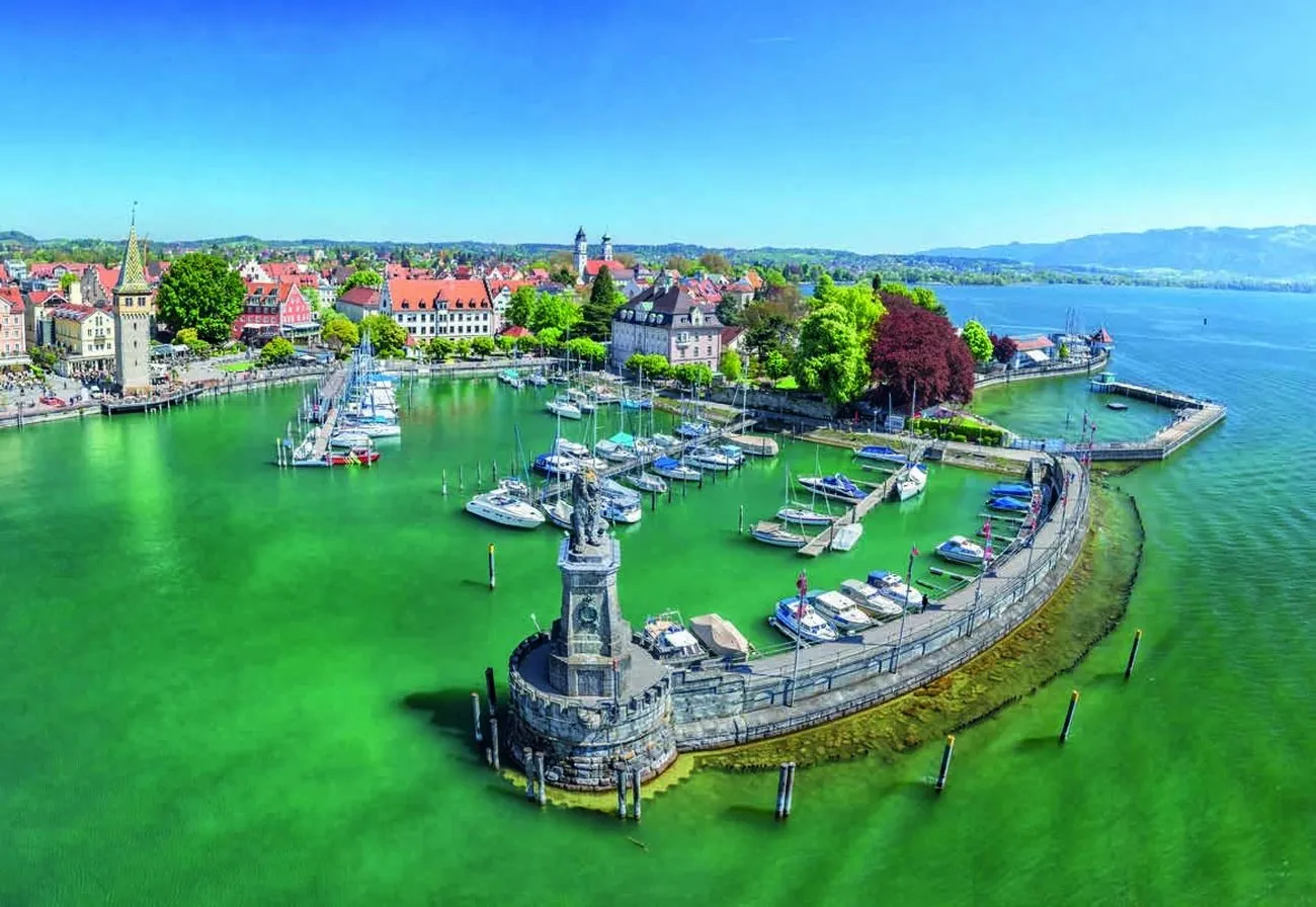 Leuchtturm im Hafen von Lindau