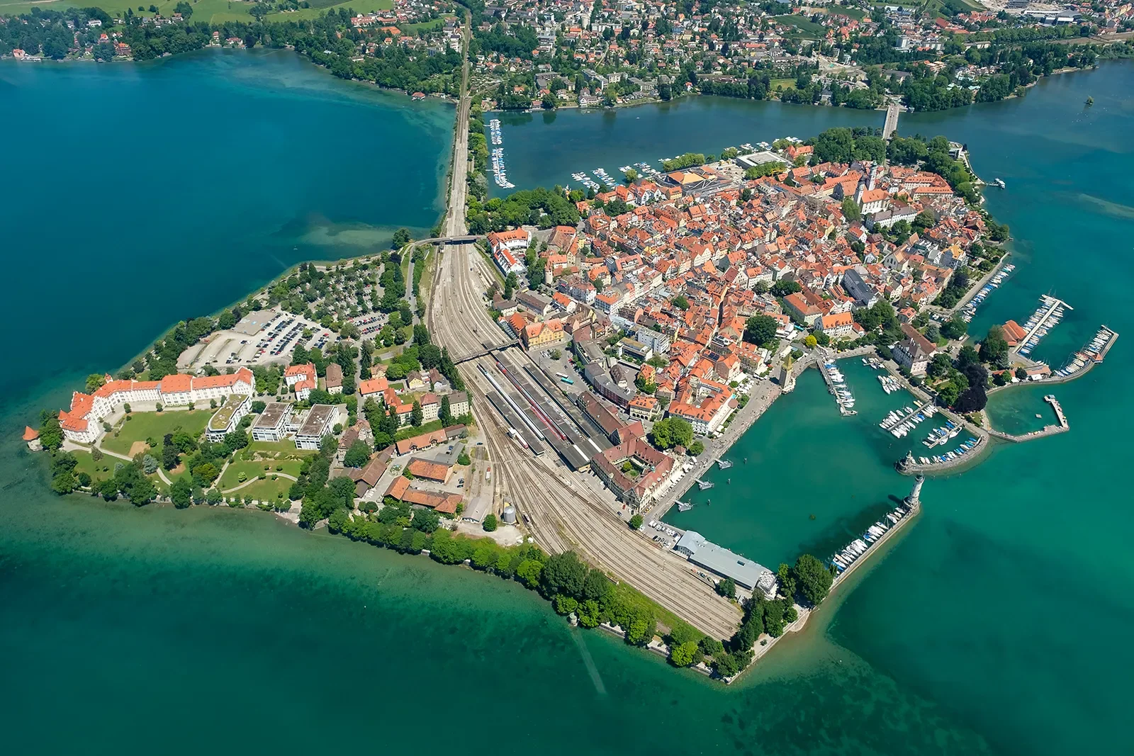 Luftaufnahme der Lindauer Altstadt und Hafeninsel